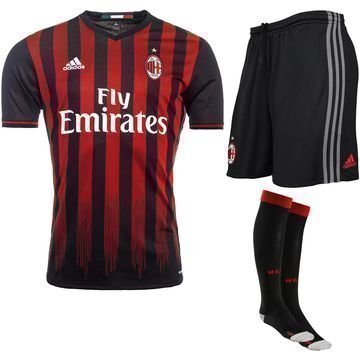 AC Milan Kotiasu 2016/17