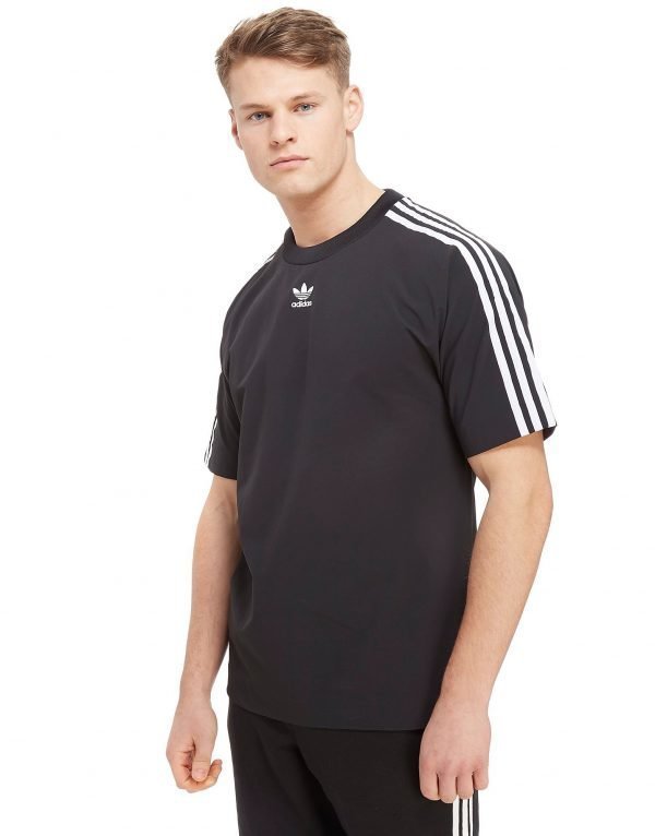 Adidas Originals Trefoil Warm Up T-Shirt Musta