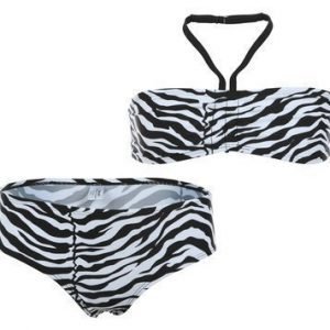 Agnes Bikini Junior