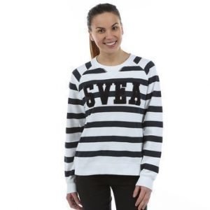 Annika crewneck