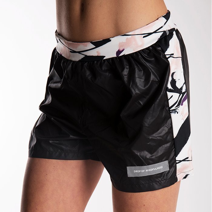 Drop of Mindfulness Ester Shorts Black/Paint Print Large