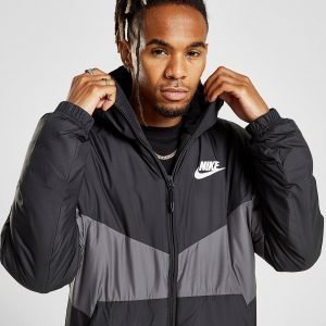 Nike Syth Breakout Jacket Musta