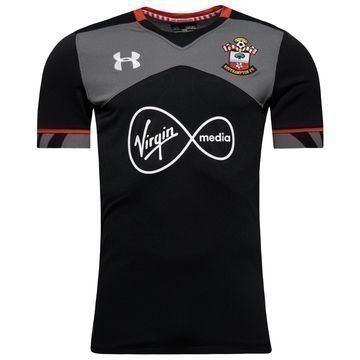 Southampton Vieraspaita 2016/17